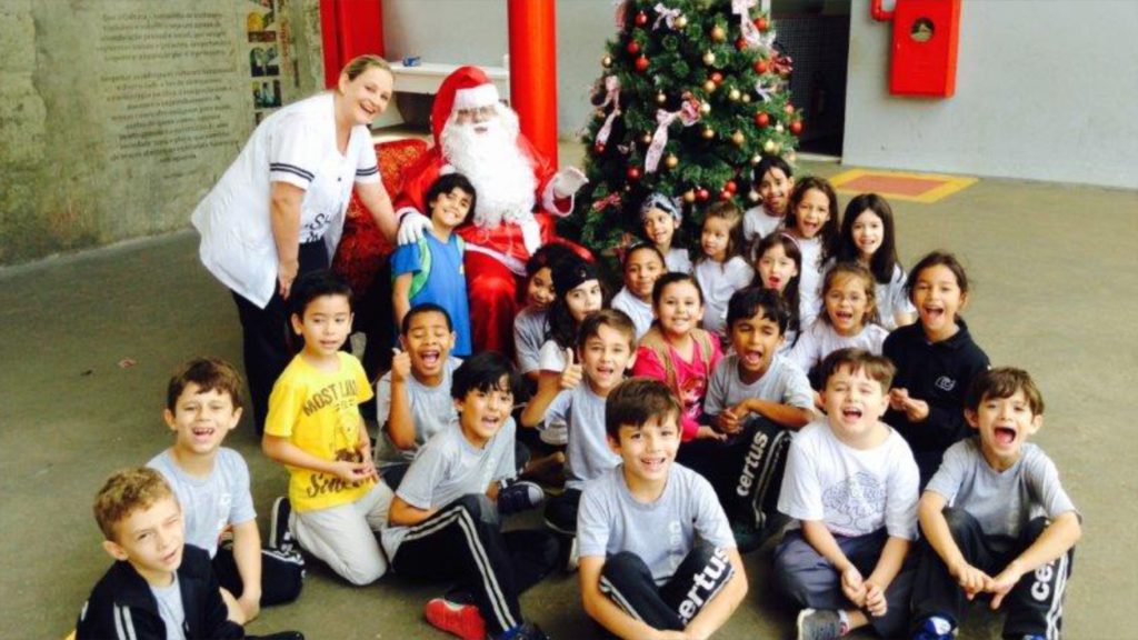 Educação Infantil e primeiros anos fundamental têm um dia com o Papai Noel no Certus